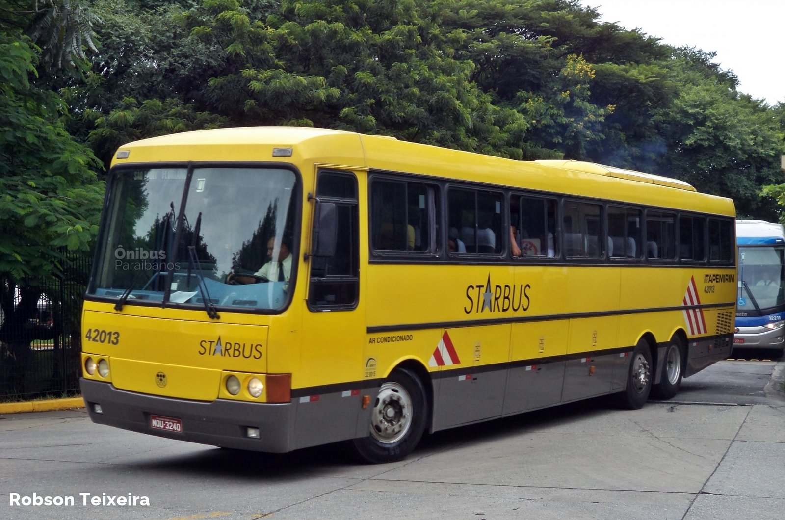 Relíquias da Itapemirim Um Tribus 4 que continuou amarelo Ônibus