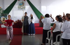 apesentac3a7c3a3o de integrantes da comunidade doce mc3a3e de deus