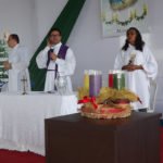Celebração natalina da Unitrans reforça a importância dos festejos natalinos tendo como foco o nascimento de Jesus e a renovação da fé 9 as velas da celebrac3a7c3a3o