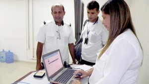 A presença dos operadores nos treinamentos da Unitrans é registrada via biometria