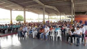 Diretoria da Unitrans e convidados acompanharam o louvor