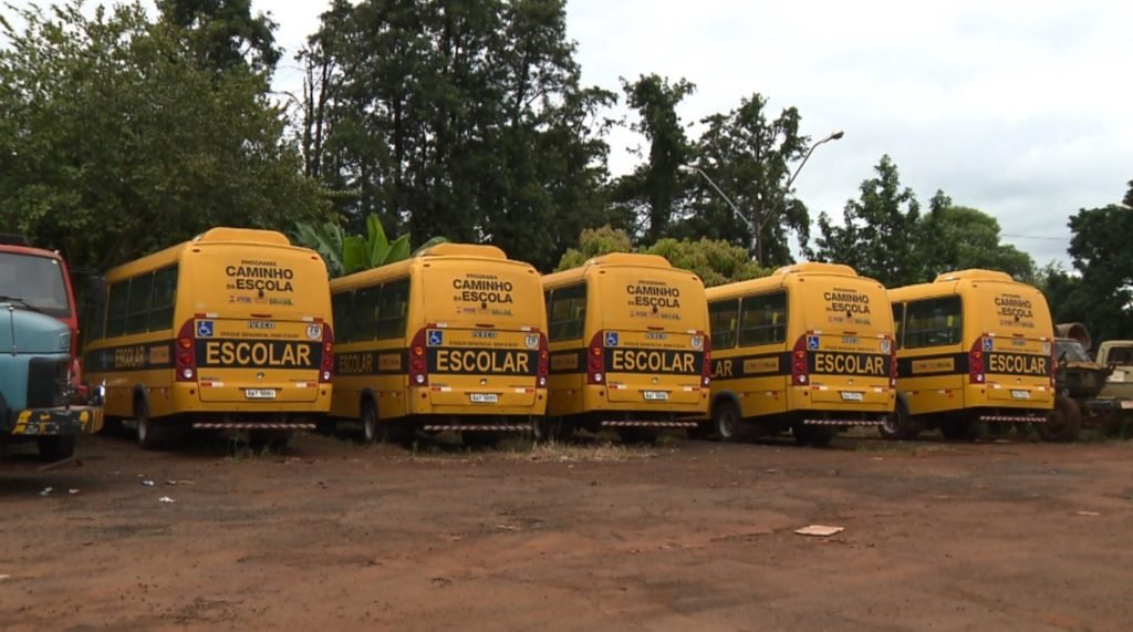 onibus escolares