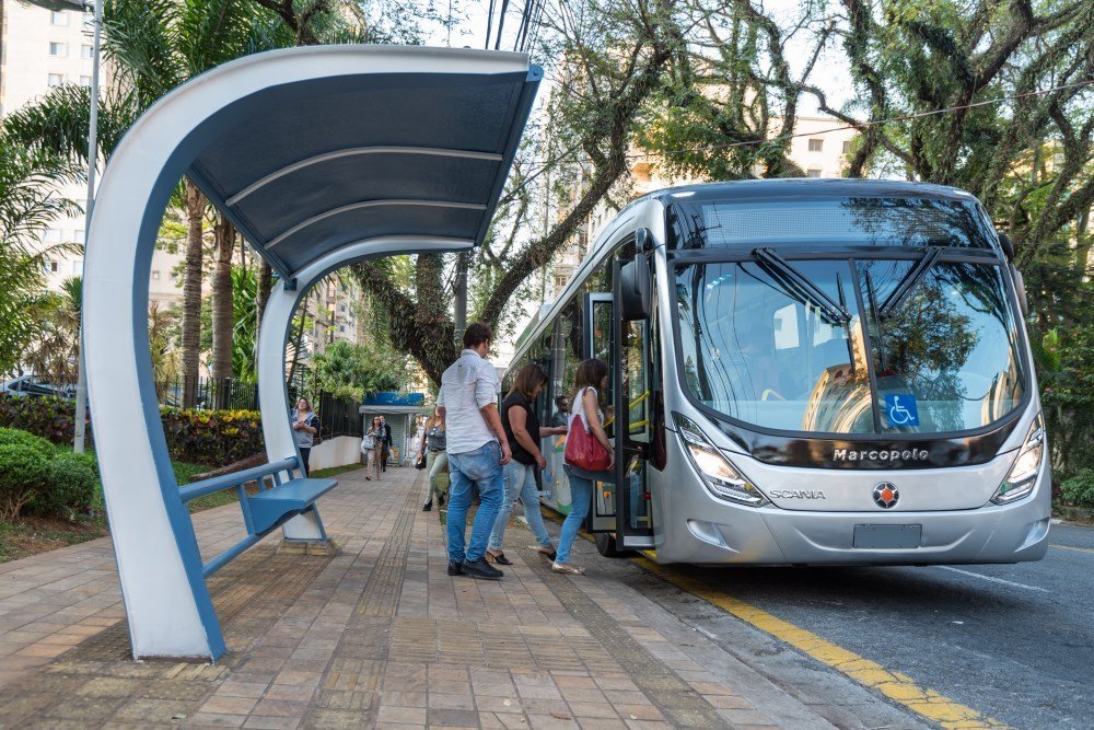 Antes dos caminhões, veio o ônibus: a história da Scania no transporte de passageiros brasileiro desde 1948 21 Onibus Scania GNV biometano alta 5