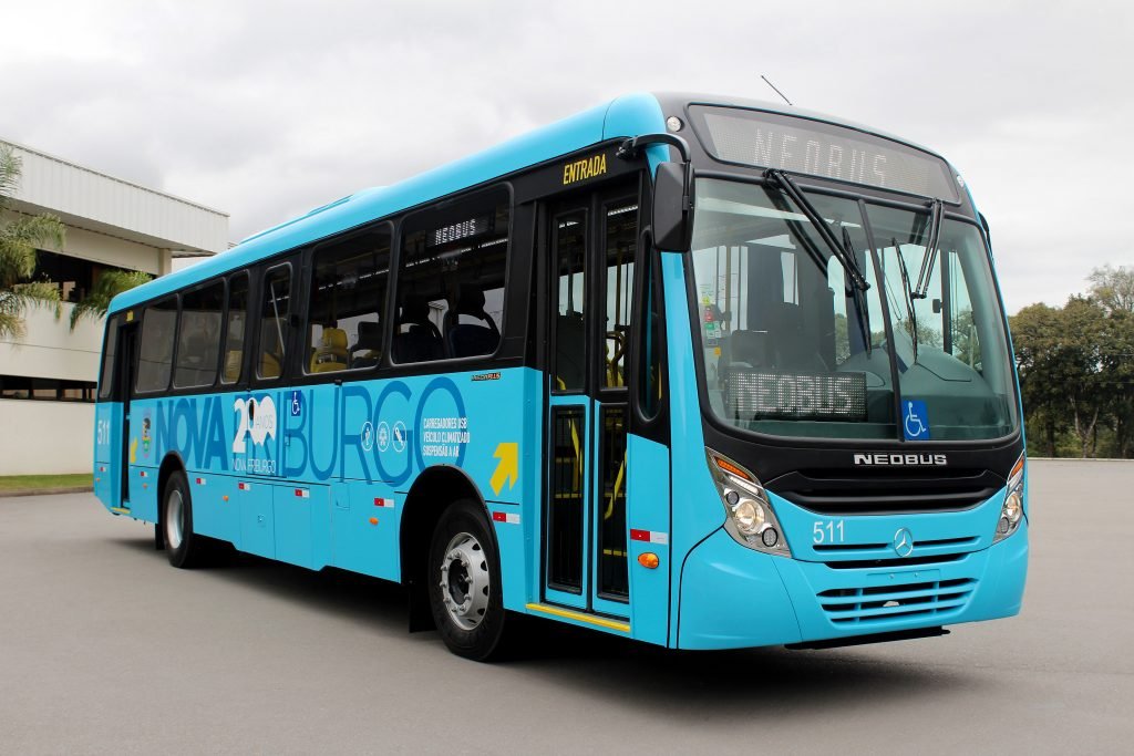 neobus megaplus friburgoautoonibus 1