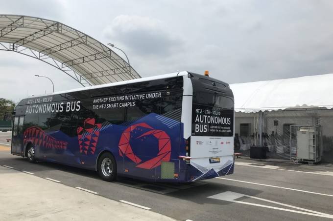 abb puts the charge into worlde28099s first 12 metre fully electric autonomous bus 1 e1552166214369
