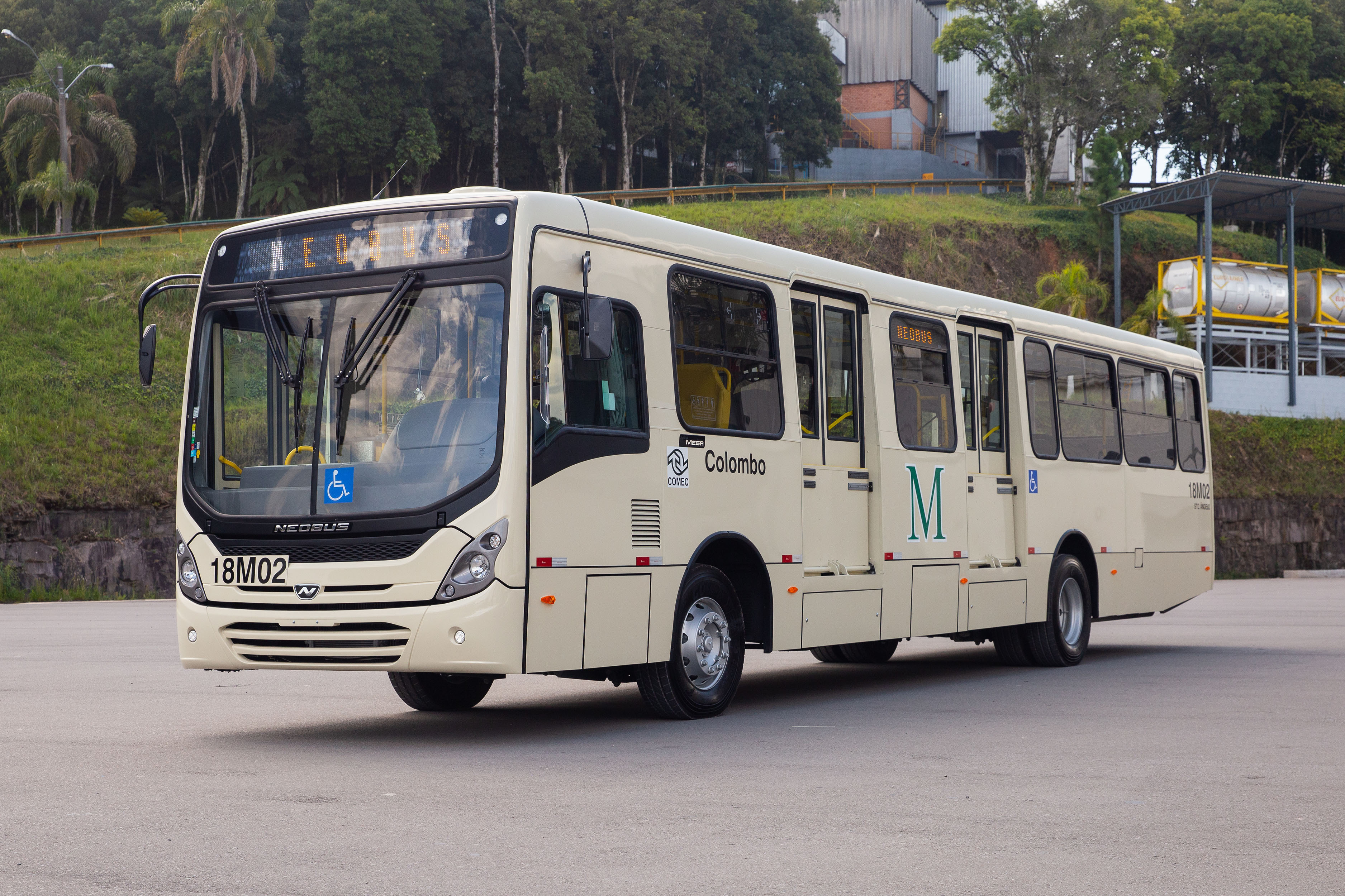 Neobus desenvolve modelo inédito e eficiente que cria nova tendência para o  sistema de Curitiba - Ônibus & Transporte