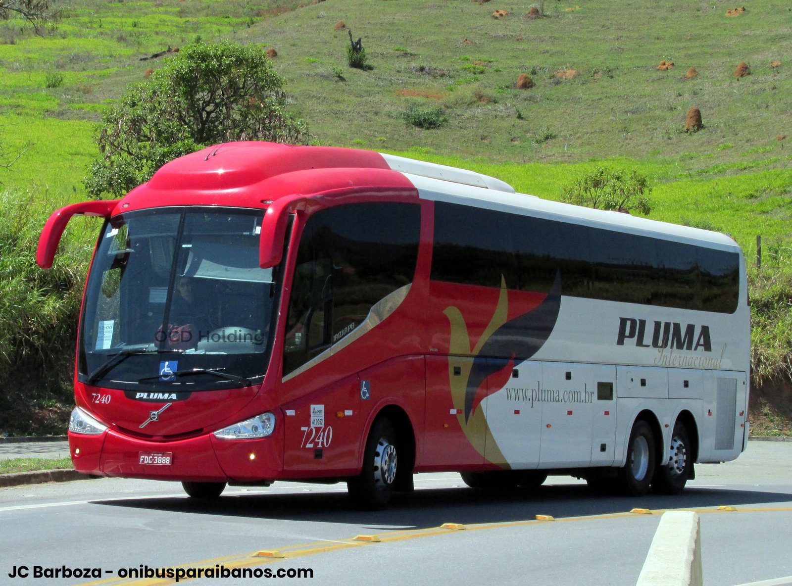 Justica decreta falencia da Pluma Conforto e Turismo S A e encerra operacoes de transporte Onibus Transporte