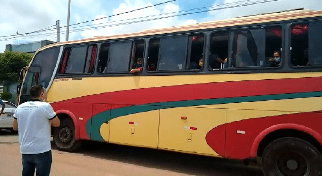 onibus parado iguatu para cajazeiras