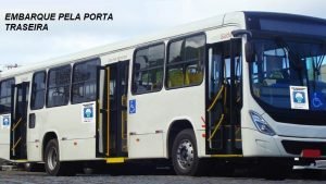 modelo onibus urbano embarque traseiro