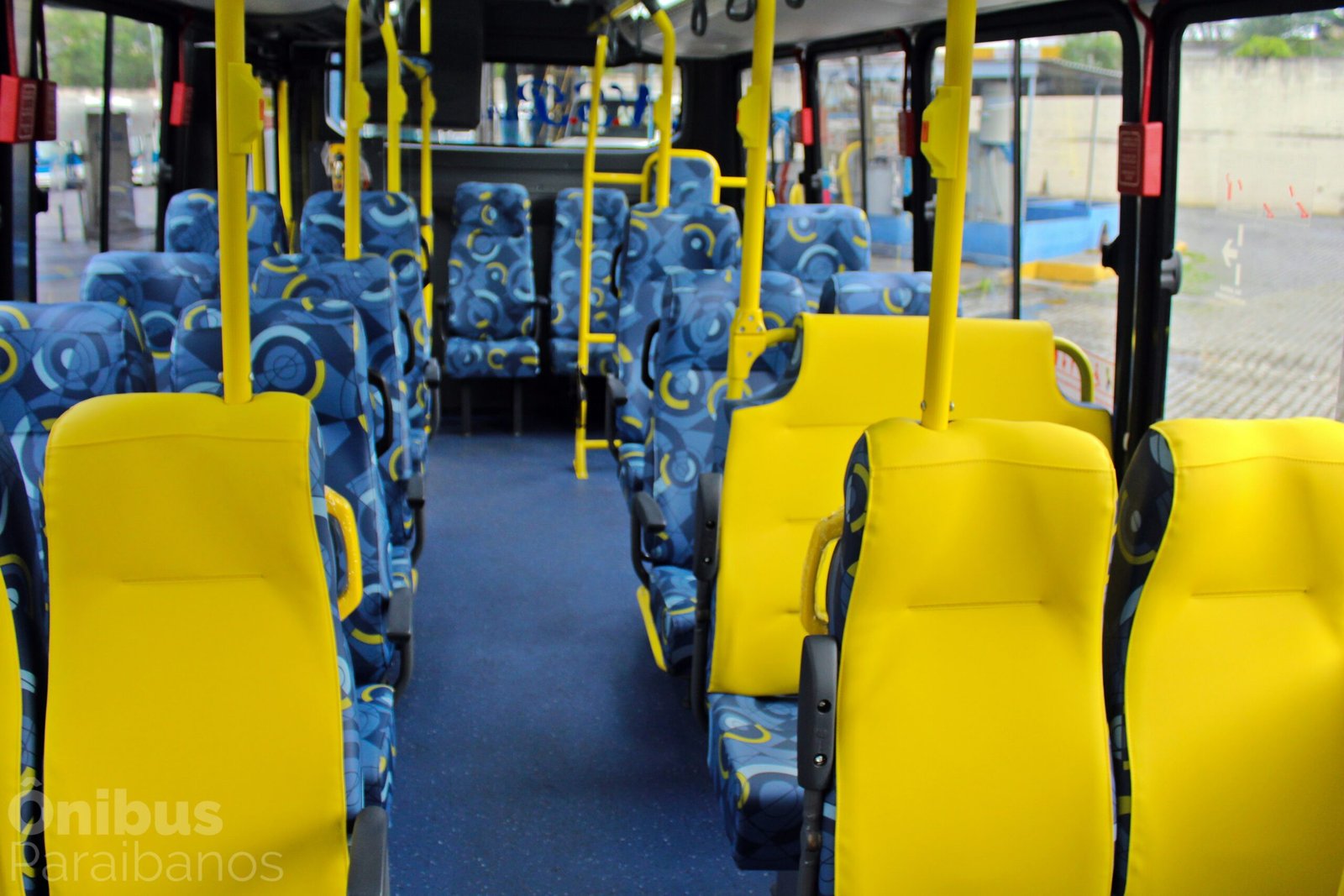 Caio apresenta atualização do micro-ônibus F2400 10 IMG 3254 scaled