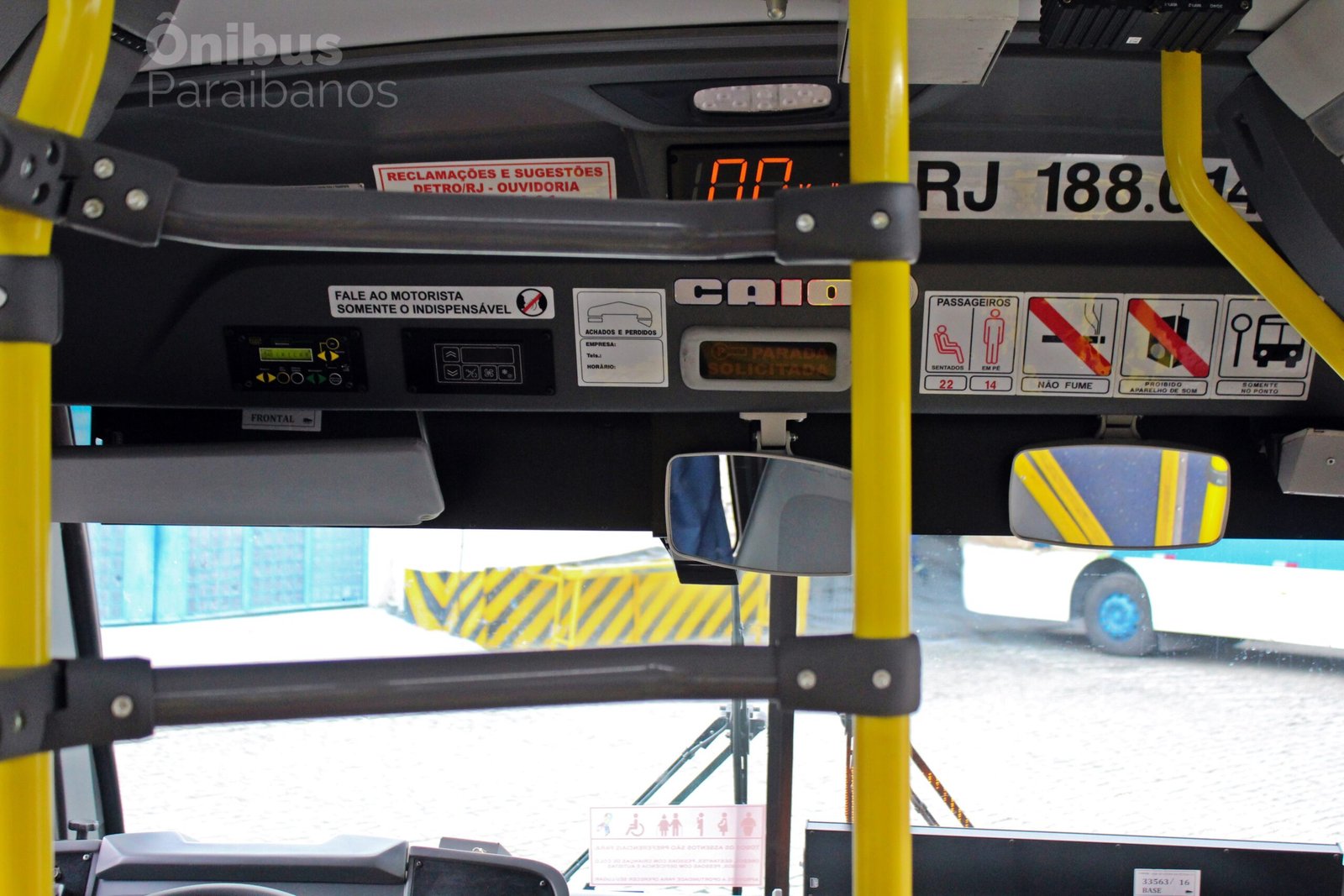 Caio apresenta atualização do micro-ônibus F2400 11 IMG 3266 1 scaled