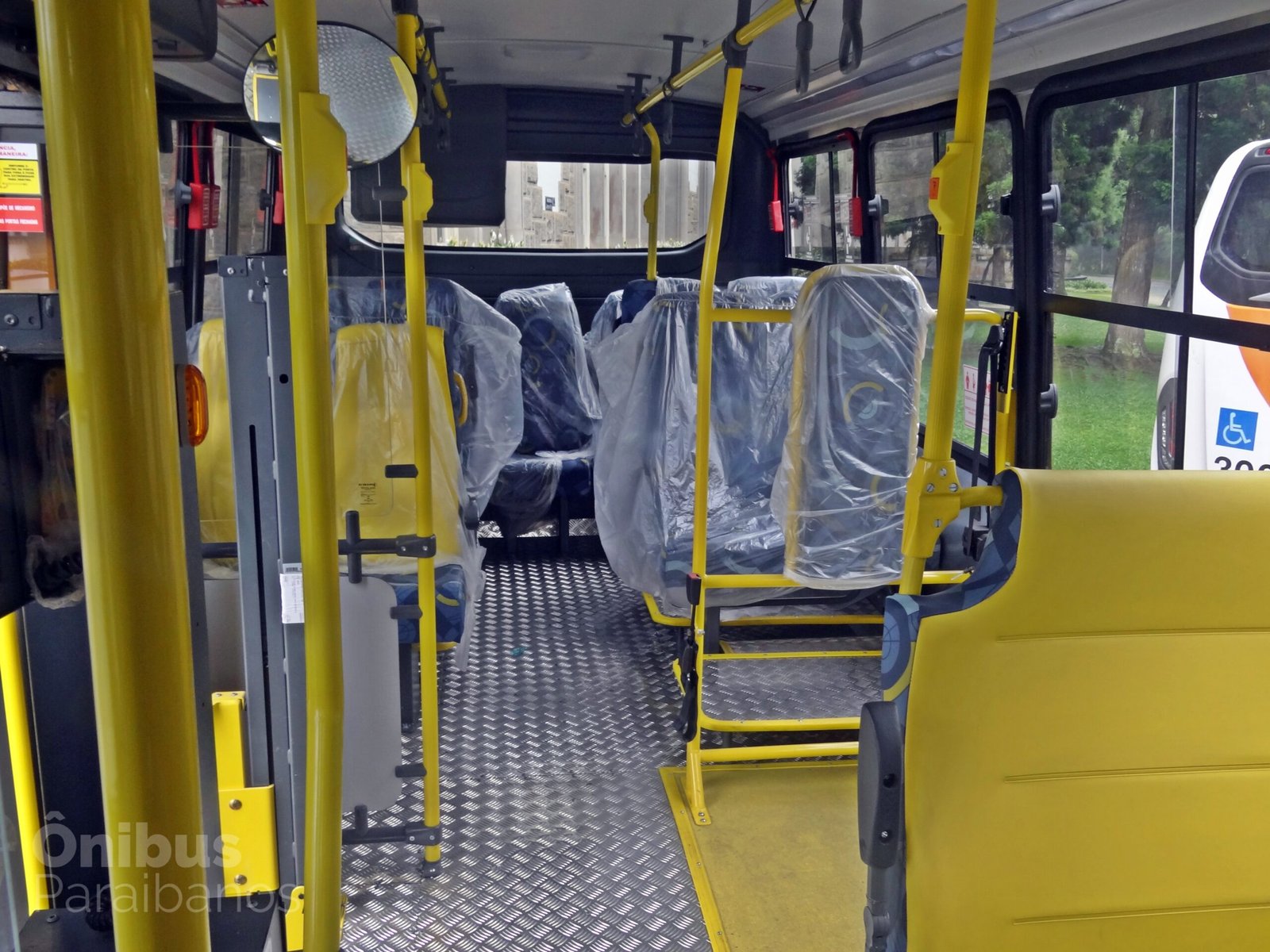 Cidade das Hortênsias renova a frota com micro-ônibus da Caio 5 DSC09736 scaled