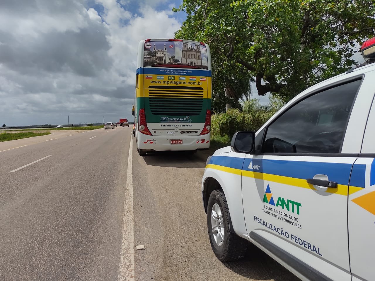 Operação de combate ao transporte clandestino da ANTT em conjunto com BPRV-PMPE apreende 08 veículos 9 WhatsApp Image 2020 12 01 at 13.40.59