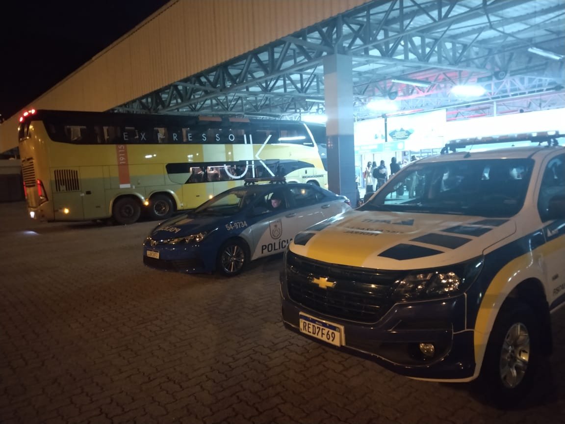 ANTT apreende 3 ônibus a serviço da Buser em Areal/RJ, na BR 040 4 WhatsApp Image 2021 01 31 at 12.03.56