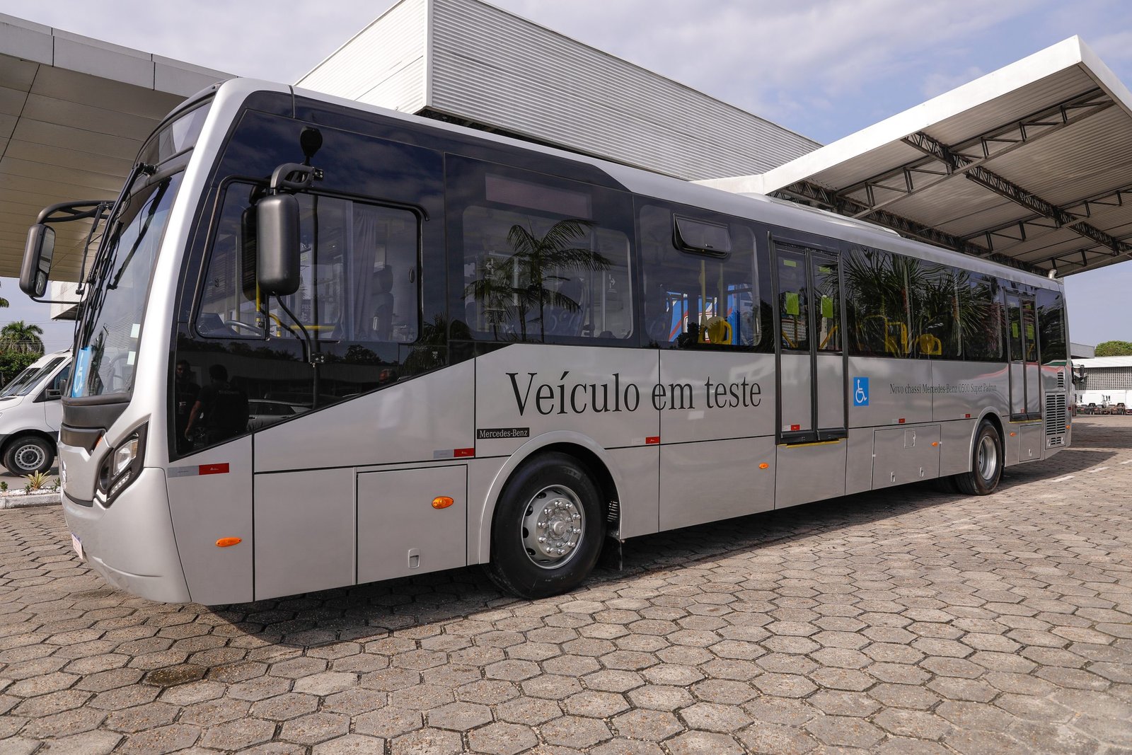 Prefeito anuncia compra de 40 novos ônibus e mais melhorias para o transporte coletivo de Manaus 3 51414505242 59163c8828 o scaled