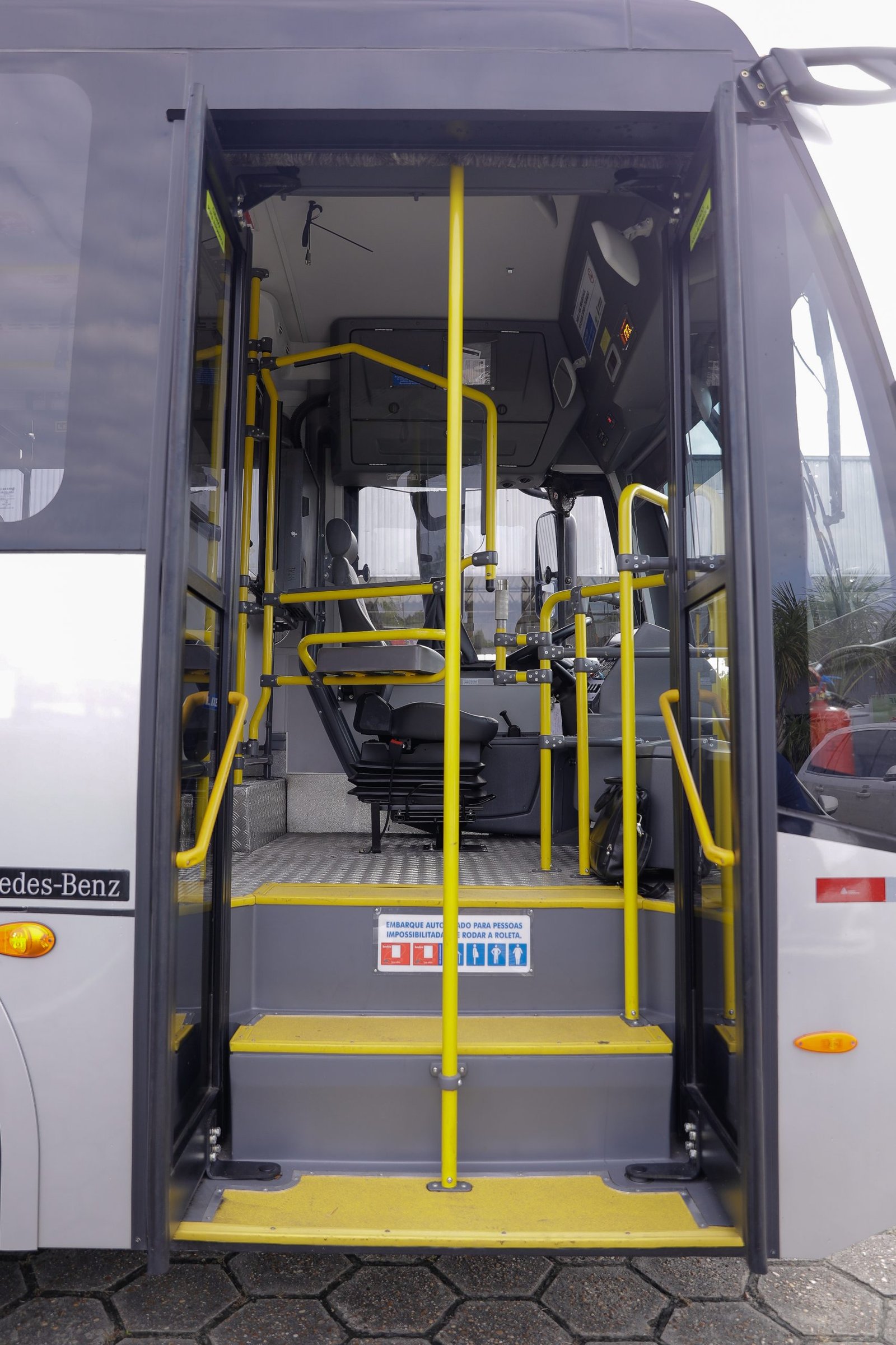 Prefeito anuncia compra de 40 novos ônibus e mais melhorias para o transporte coletivo de Manaus 13 51414507512 1b942c8c43 o scaled