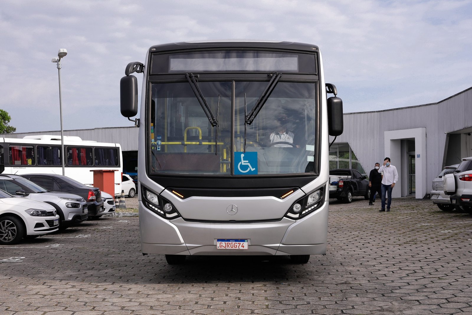 Prefeito anuncia compra de 40 novos ônibus e mais melhorias para o transporte coletivo de Manaus 1 51416235390 3c4b660ee8 o scaled