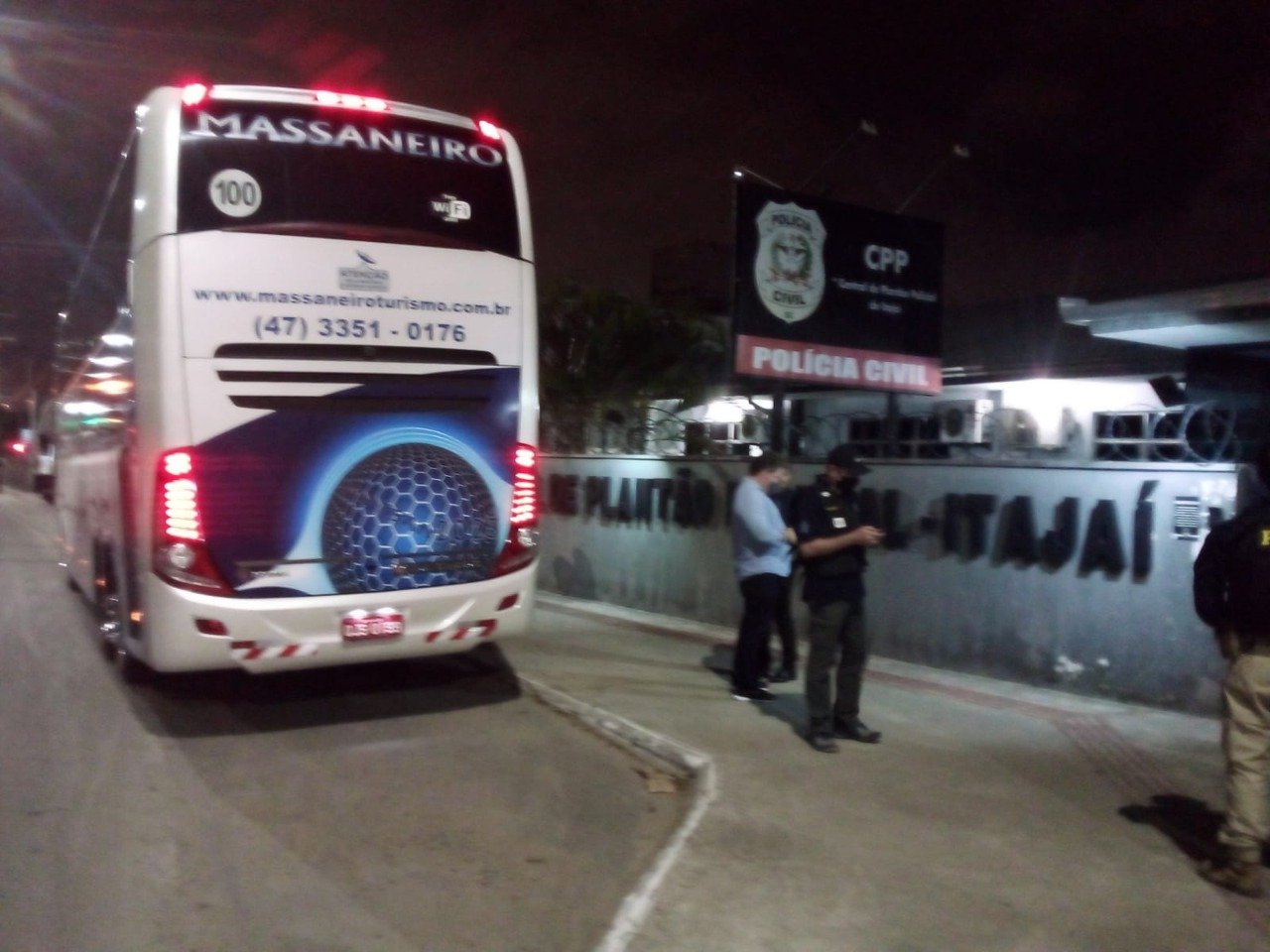 ANTT flagra ônibus em SC com quase um milhão de reais em mercadorias falsificadas 2 WhatsApp Image 2021 10 15 at 12.03.23 1