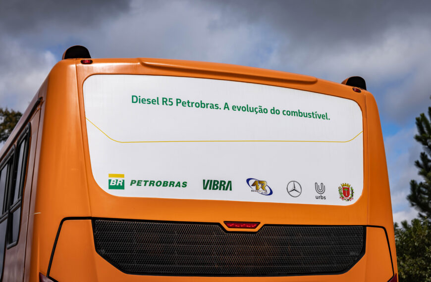 Ônibus Mercedes-Benz são utilizados em testes com Diesel Renovável R5 da Petrobrás