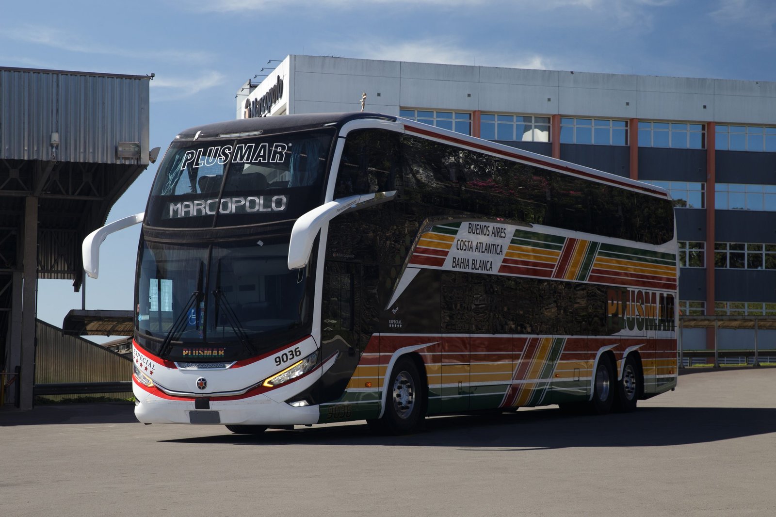 Plusmar recebe dois Marcopolo Paradiso G8 1800 DD 28 gio0062970 52368253259 o scaled
