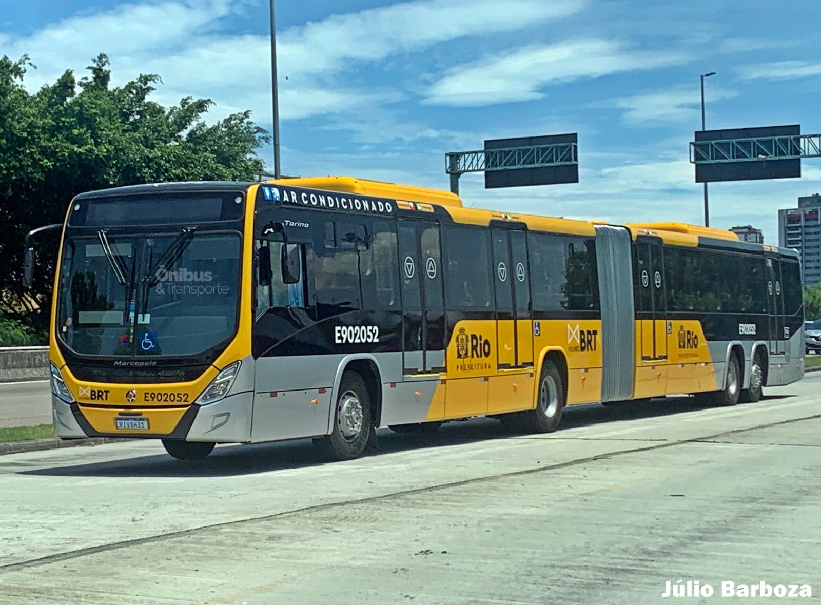 Prefeito Do Rio Entregará 110 Novos ônibus Para O Brt No Aniversário Da Cidade Ônibus And Transporte 0228