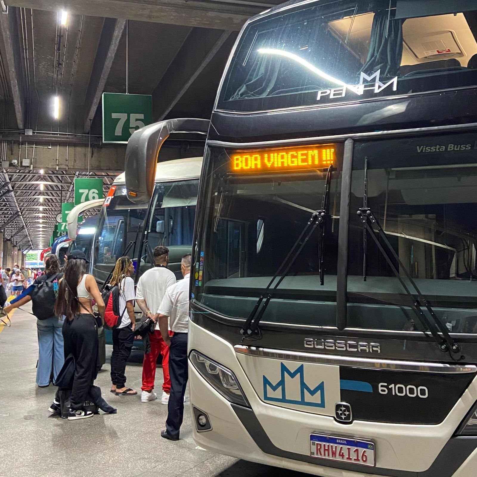 Terminal Rodoviário do Tietê - 41 anos - Ônibus & Transporte