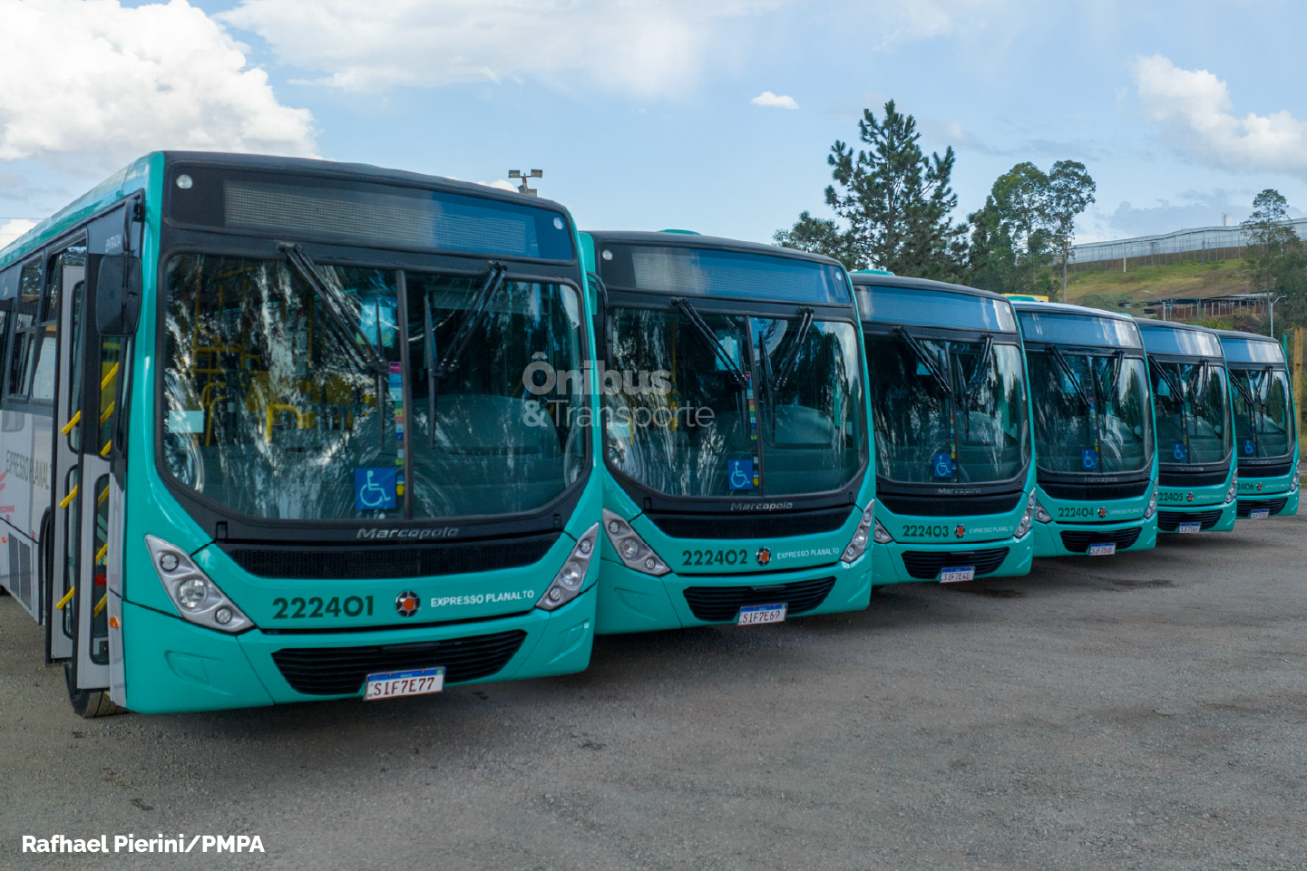 Prefeitura adquire três novos ônibus para reforçar o transporte