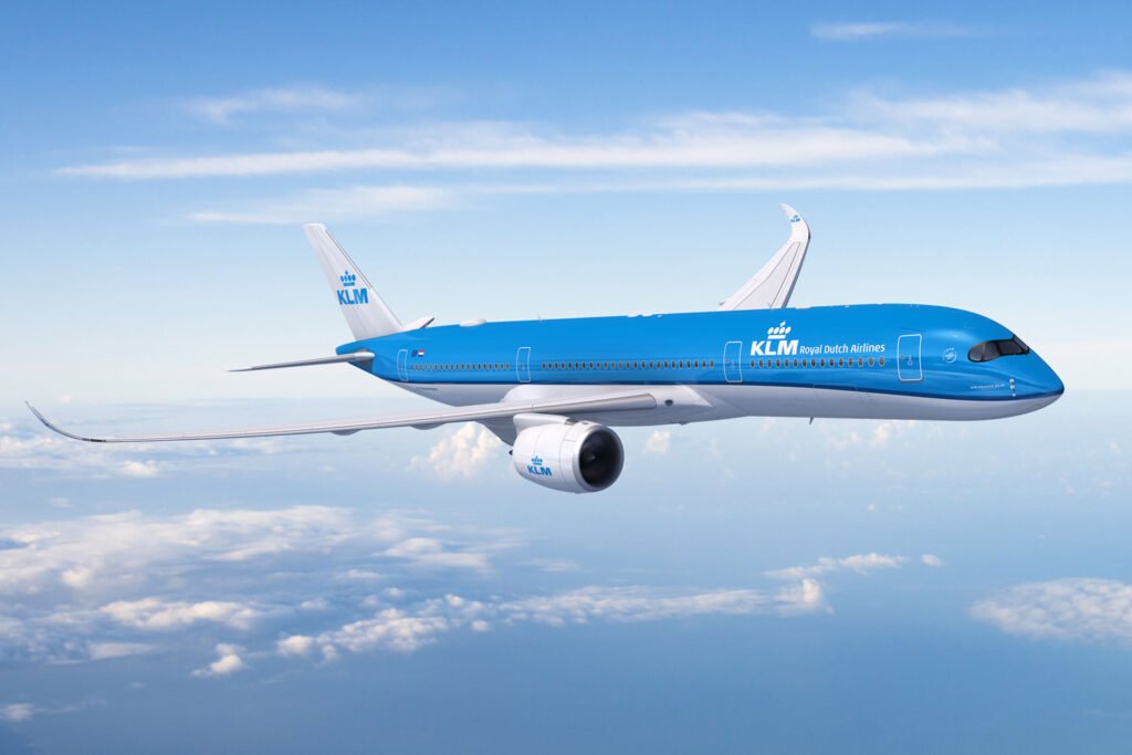 A350 900 RR KLM V06