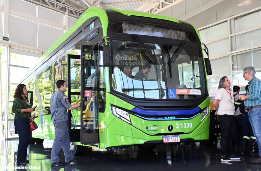 Mercedes-Benz abre as portas da fábrica e realiza workshop sobre segurança de ônibus elétrico, em São Paulo