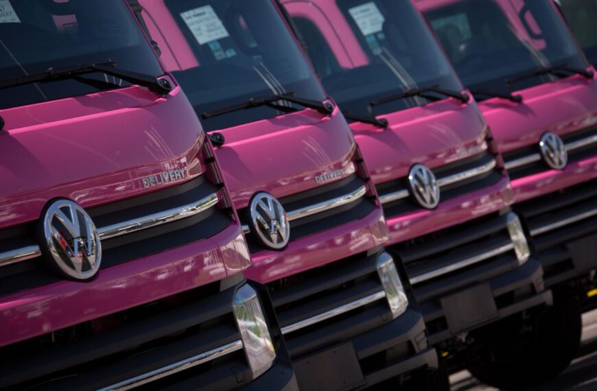 Volkswagen Caminhões e Ônibus amplia presença feminina em suas equipes