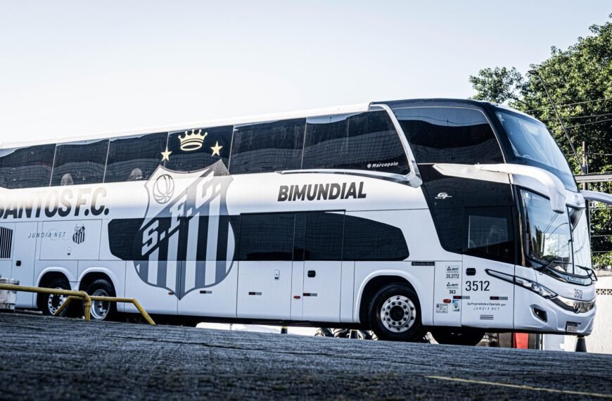 Jundia.Net entrega ônibus “Baleia” para o Santos F.C. utilizar na final do Campeonato Paulista 2024