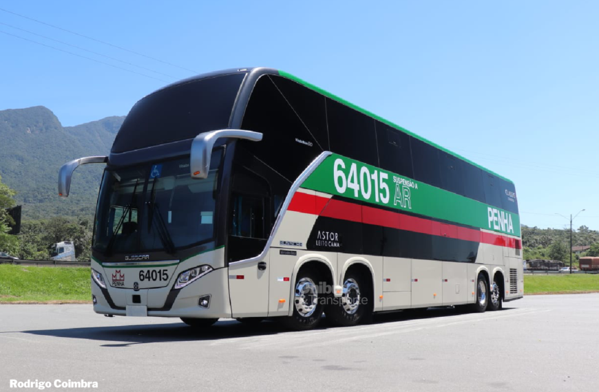 Empresa Penha recebe ônibus com pintura retrô em comemoração aos seus 63 anos