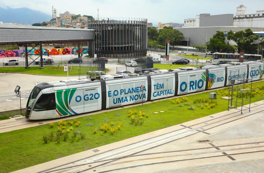 Linha 4 do VLT já está em operação no Rio de Janeiro (RJ) e possui 5,1 km de extensão