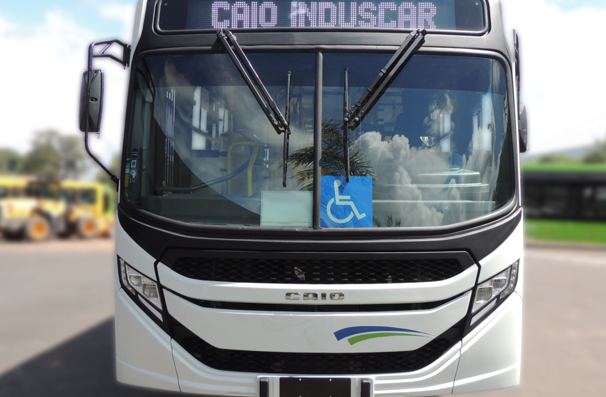Viação Pássaro Branco moderniza frota urbana de Patos de Minas (MG) com novos ônibus Apache VIP V da Caio