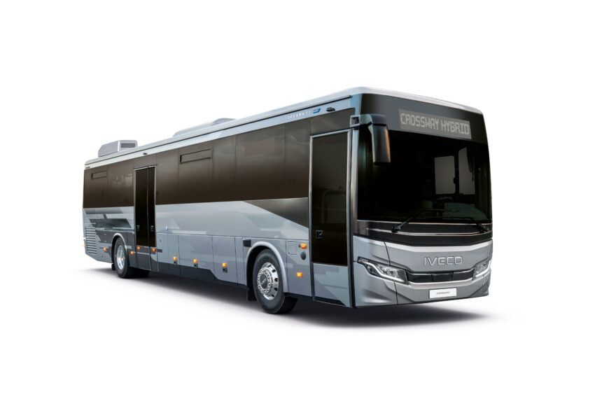 IVECO BUS lança ônibus intermunicipal híbrido CROSSWAY, ampliando opções sustentáveis de transporte