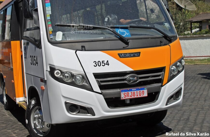 Volare entrega dois micro-ônibus para o transporte público de Petrópolis