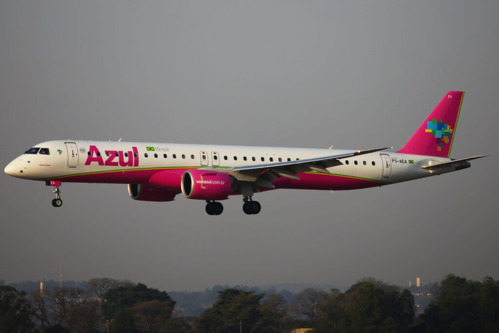 AZUL EMBRAER 195 E2 ROSA 1