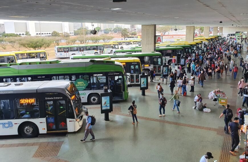 Linha de ônibus da Rodoviária do Plano Piloto para a Esplanada dos Ministérios será reativada a partir desta segunda-feira (08), em Brasília (DF)