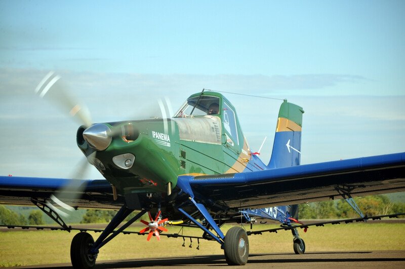 Embraer Ipanema, avião agrícola movido a etanol.