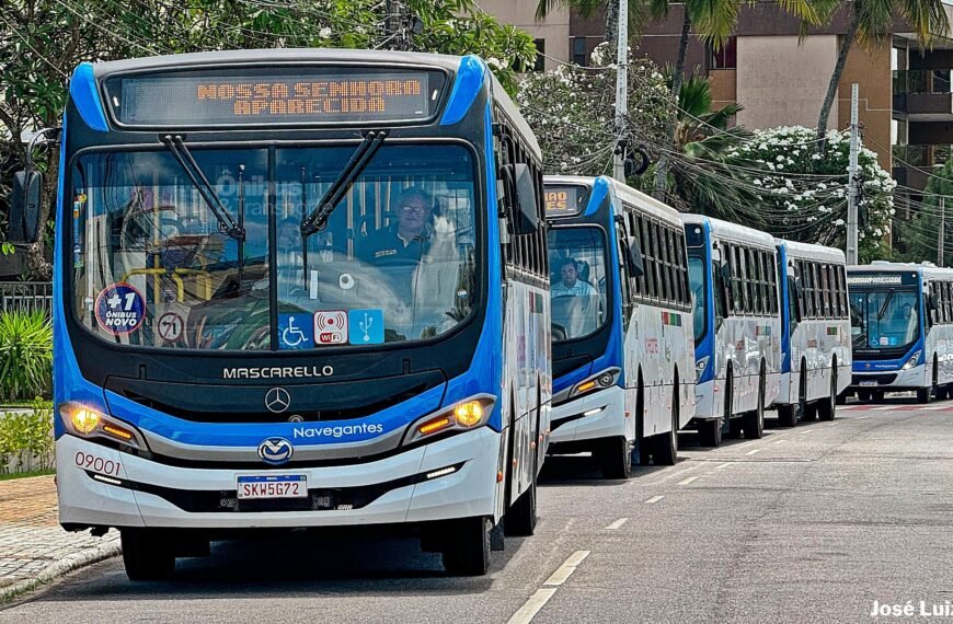 Empresas São Sebastião e Nossa Senhora Aparecida realizam café da manhã para apresentar ônibus 0 km