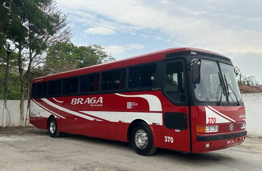 Braga Turismo faz estreia marcante na 20ª BusBrasil Fest com ônibus clássico restaurado