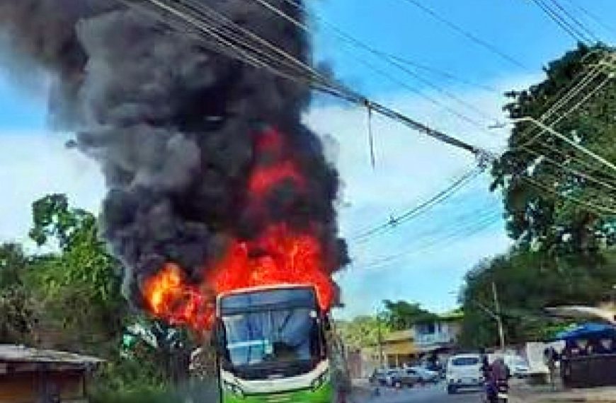 Semove repudia ataque a ônibus da Real Rio em Nova Iguaçu