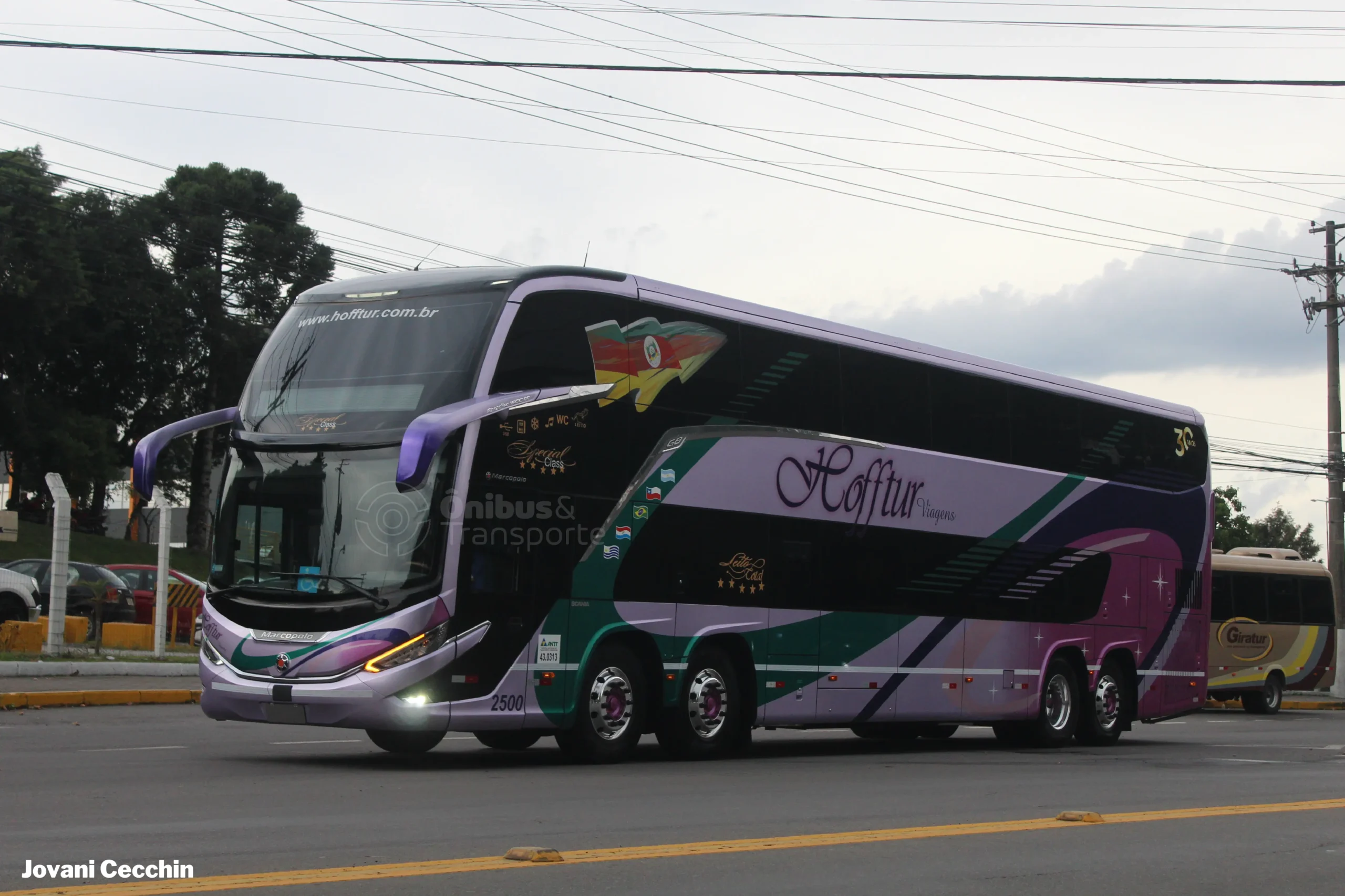Hofftur Viagens recebe o seu primeiro Marcopolo G8; empresa adquiriu ...