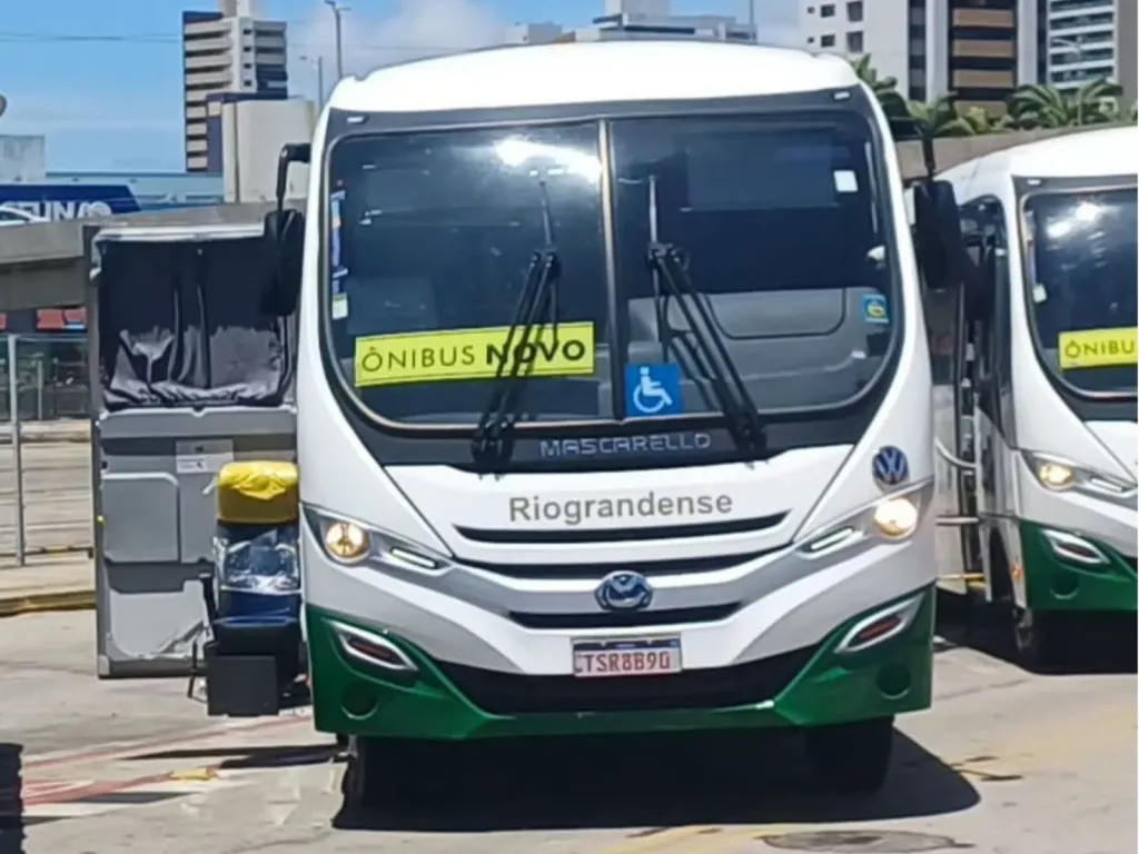 Governo do RN entrega novos ônibus acessíveis e reforça frota intermunicipal da Riograndense 1 Riograndense