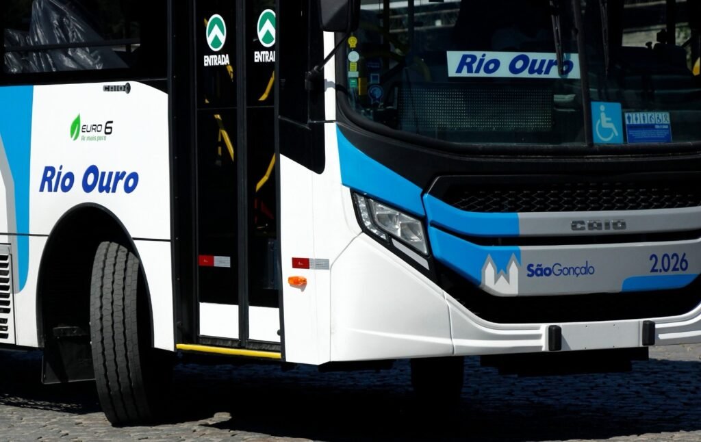 Viação Rio Ouro renova frota com 23 ônibus Caio Apache VIP V e eleva padrão do transporte em São Gonçalo 1 c20576f7 f077 4ebb b222 416fca907144