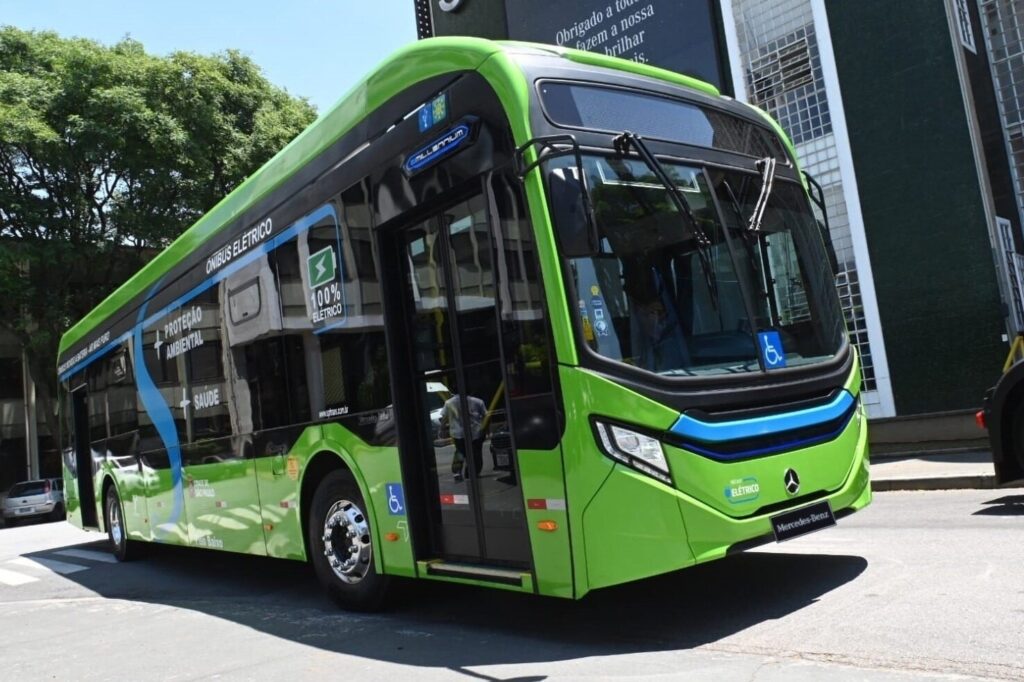Mercedes-Benz eO500U