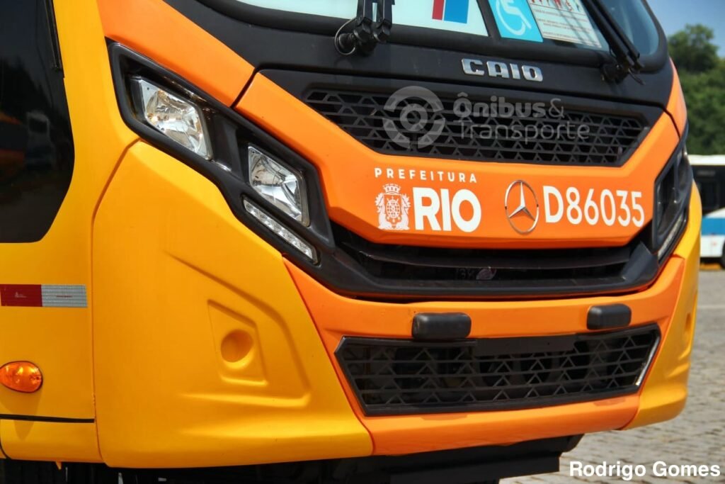 Jabour renova frota com 10 micro-ônibus Caio F2400 e estreia nova pintura padronizada do Rio 10 Jabour