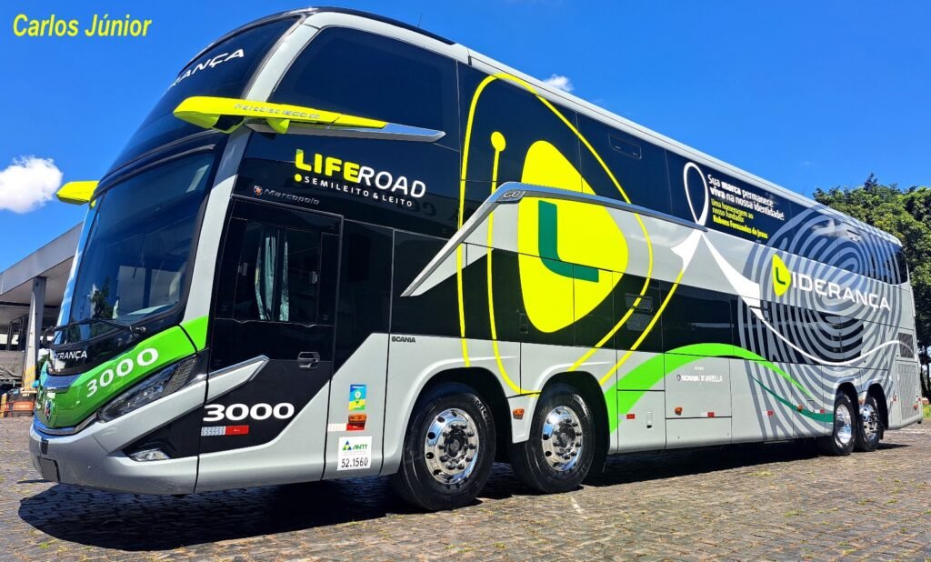 Liderança Turismo recebe Marcopolo Paradiso G8 1800 DD com pintura temática e reforça operação premium em Goiás 3 Liderança Turismo