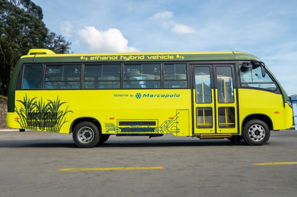 Marcopolo apresenta micro-ônibus híbrido movido a etanol e reforça protagonismo na descarbonização do transporte 1 Marcopolo