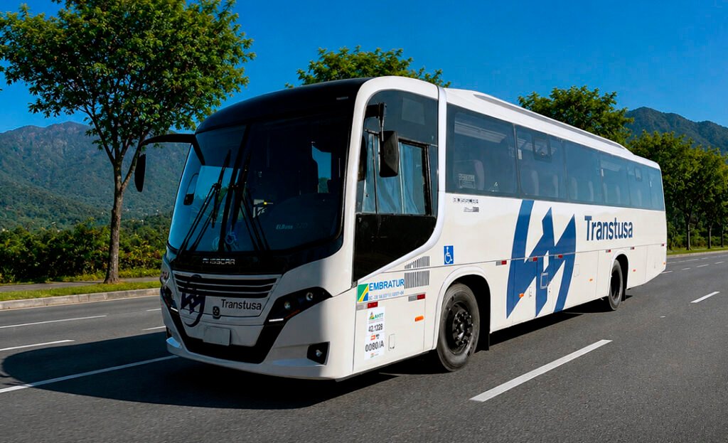Busscar entrega novo El Buss 320 à Transtusa para operações regionais e de fretamento 6 Busscar